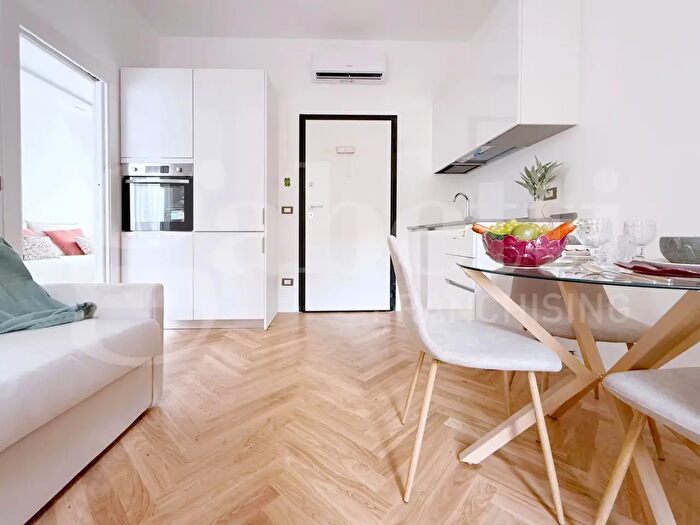 Appartamento bilocale in vendita in Viale Papiniano, Milano
