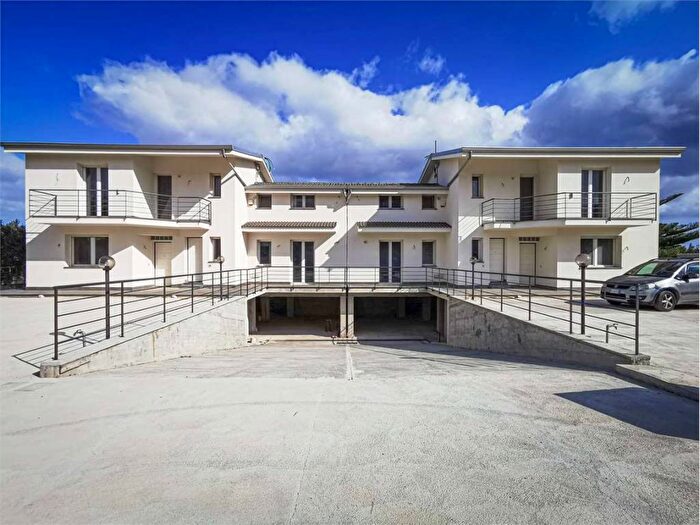 Casa trilocale in affitto in Milioti, Carini