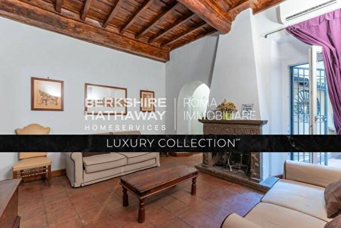 Appartamento quadrilocale in vendita in Piazza Farnese, Roma