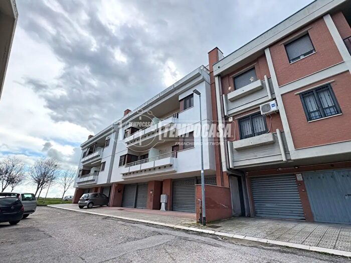 Appartamento trilocale in vendita in Viale Giovanni Gentile, Foggia