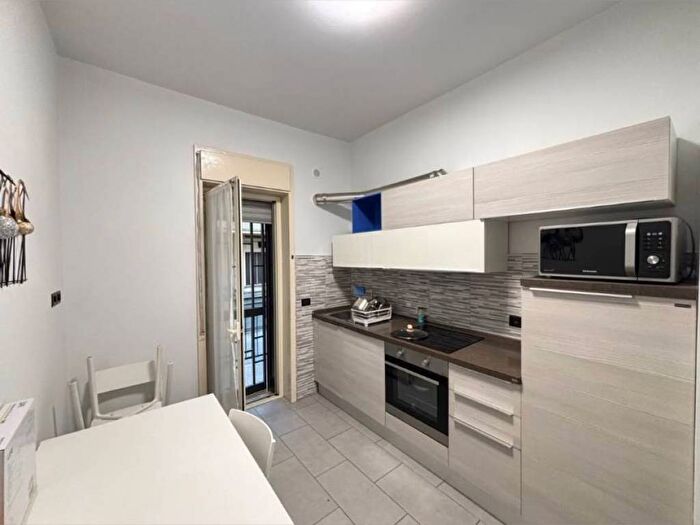 Appartamento trilocale in affitto in Via Ammiraglio Caracciolo, Rapisardi, Catania