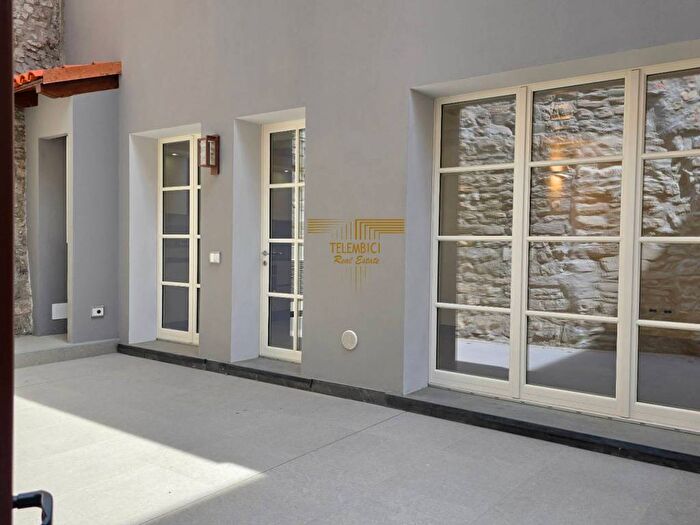 Appartamento trilocale in affitto in Centro Storico, Como