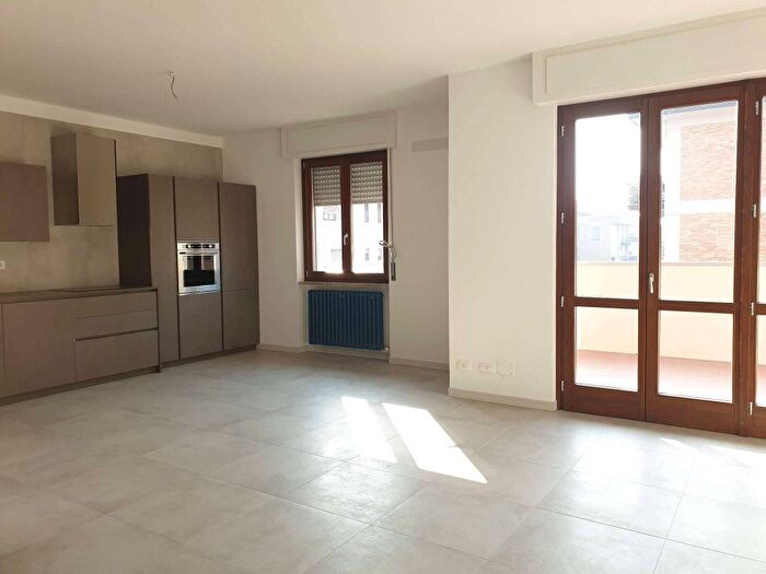Appartamento con 5 locali in affitto in via Missori, Borgo Trento, Verona