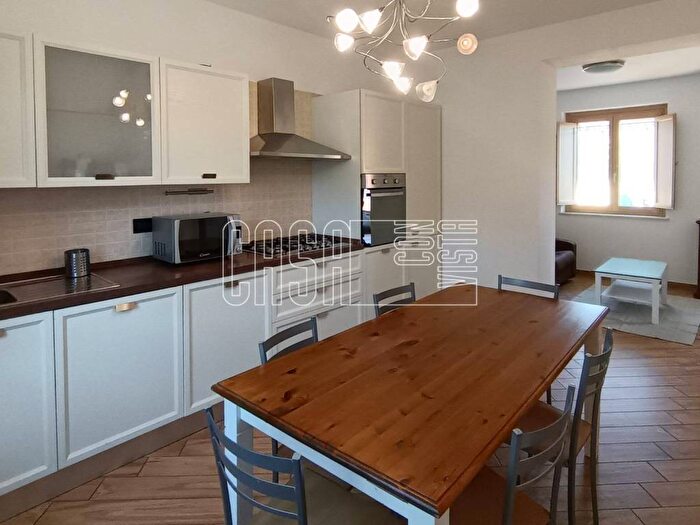 Casa quadrilocale in affitto in Via Arena, Centro, Ameglia