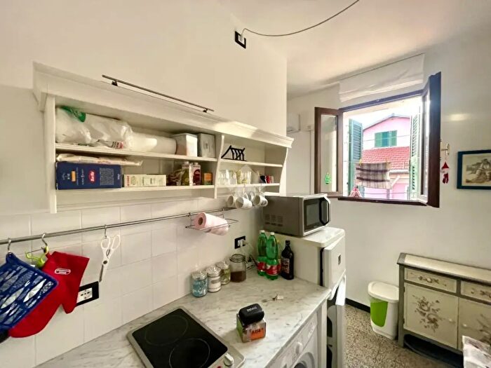 Appartamento monolocale in vendita in Via Des Geneys, Imperia