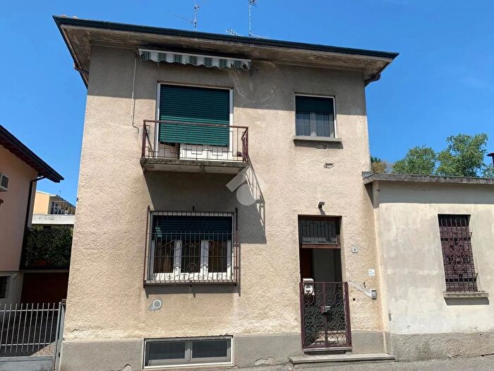 Case in Vendita e in Affitto - 3