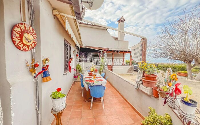 Casa trilocale in vendita in Via Leo Sposito, Civitavecchia