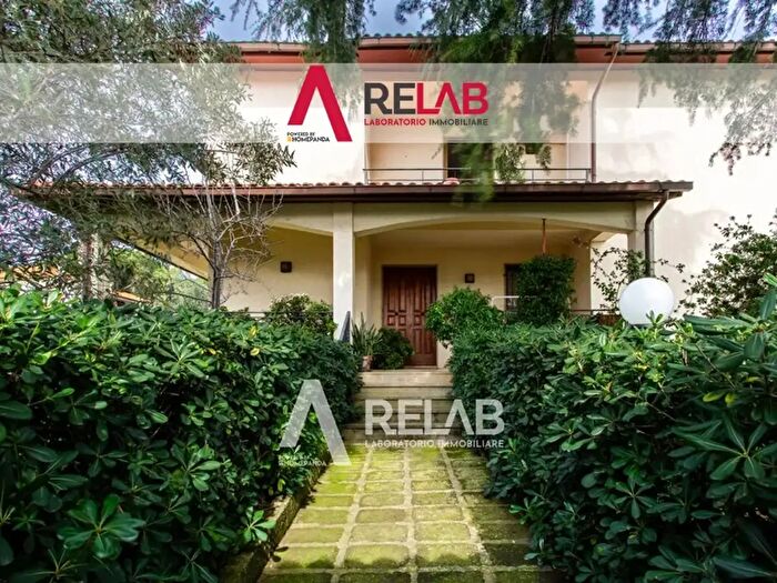 Casa con 9 locali in vendita in Via Torino, Capalbio