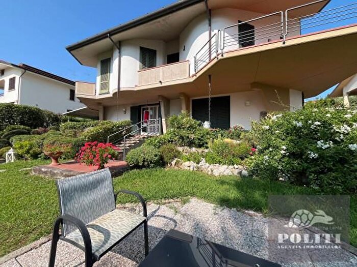 Casa con 6 locali in vendita in Via Sandro Pertini, Cerreto Guidi