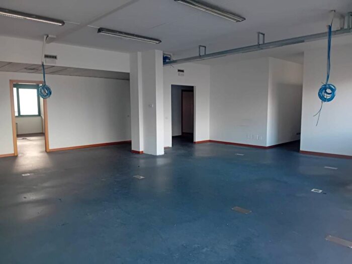 Casa con 6 locali in affitto in Via Caduti del Lavoro, Brecce Bianche, Ancona