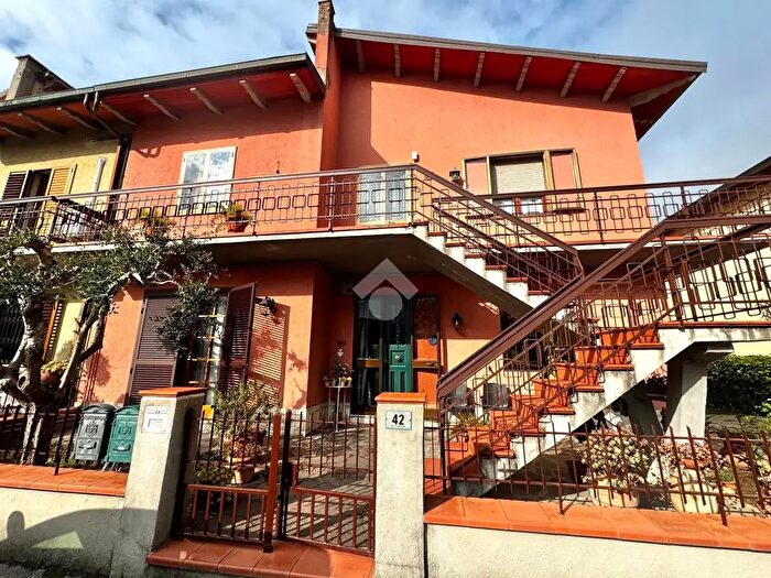 Casa quadrilocale in vendita in Via Lanciotto, Montemurlo