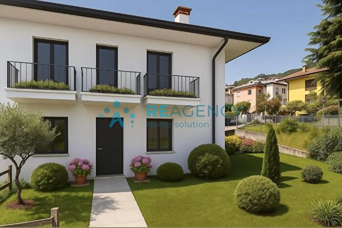 Casa quadrilocale in vendita in Via Cabianchina, Cornedo Vicentino