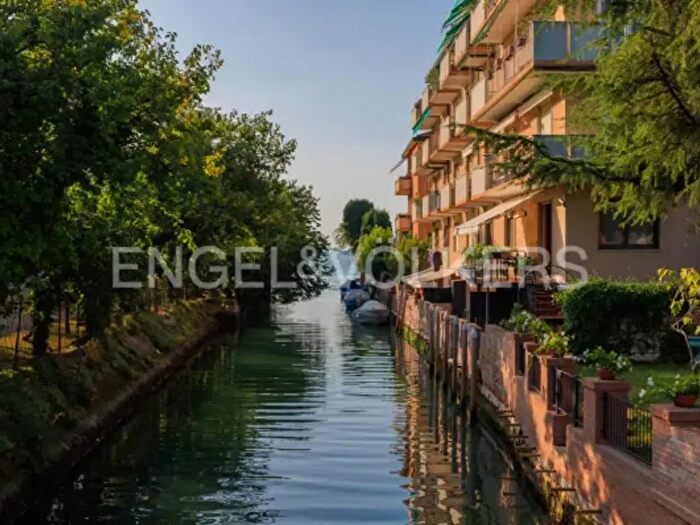 Appartamento trilocale in vendita in Via Lazzaro Mocenigo, Venezia