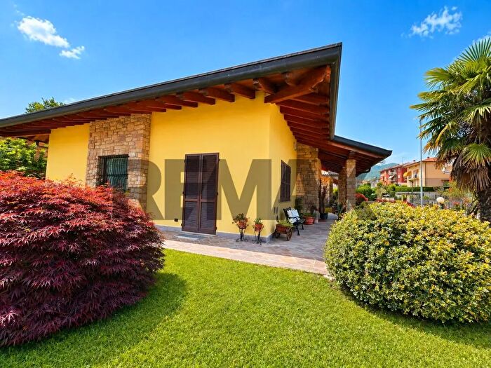 Casa con 5 locali in vendita in Cisano Bergamasco