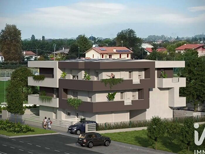 Appartamento trilocale in vendita in Via Puccini, Albignasego