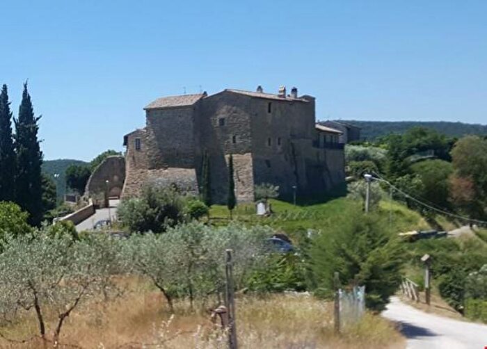 Casa trilocale in vendita in Strada Provinciale di Collemancio, Cannara