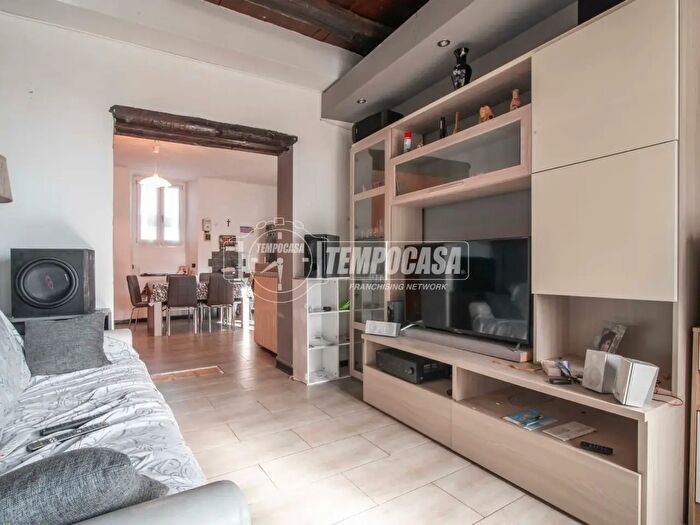 Appartamento trilocale in vendita in Via Badone, Como
