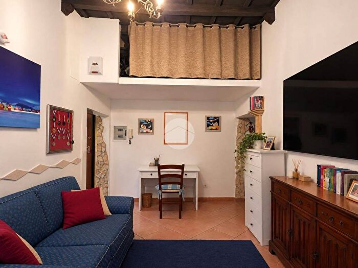 Appartamento trilocale in vendita in Via Campitelli, Centro Storico, Tivoli