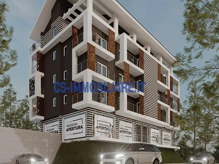 Appartamento con 5 locali in vendita in Via Maratea, Potenza