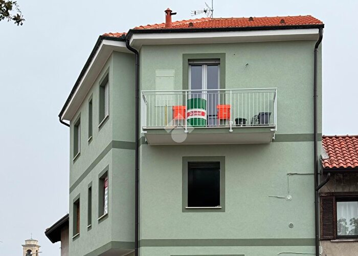 Appartamento trilocale in vendita in Via San Michele, Parabiago