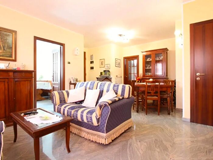 Casa quadrilocale in vendita in Via Radici in Monte, Castellarano