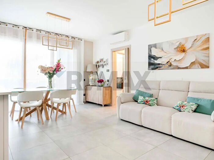 Appartamento trilocale in vendita in del Popolo, Gallarate