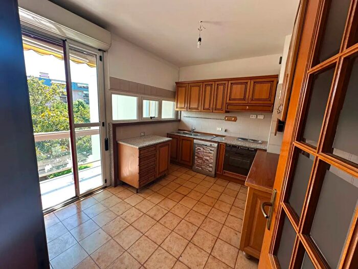Appartamento con 6 locali in vendita in Via Negrotto Cambiaso, Sestri Levante