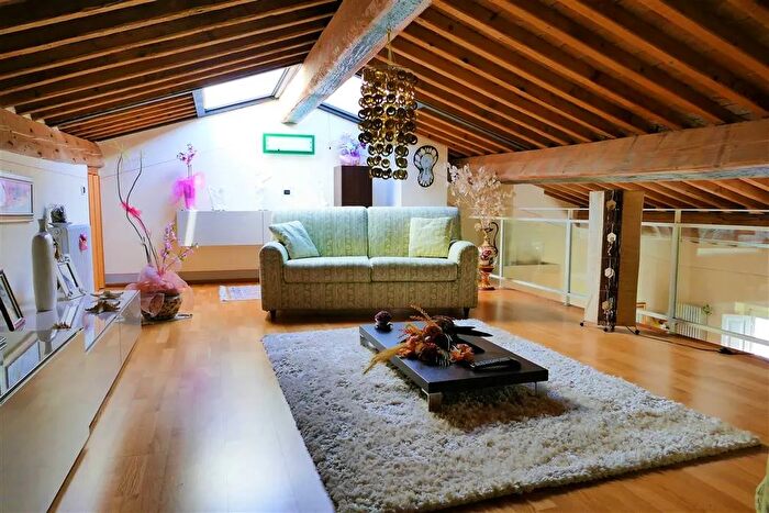 Appartamento con 5 locali in vendita in San Giuliano Terme