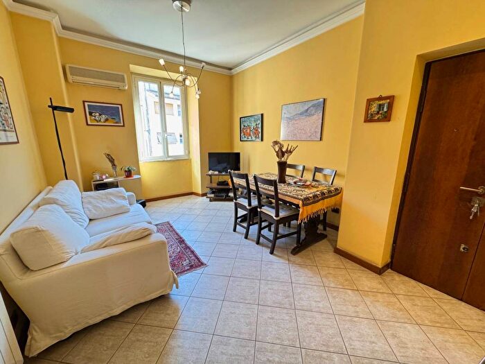 Appartamento bilocale in affitto in Colli Albani, Roma