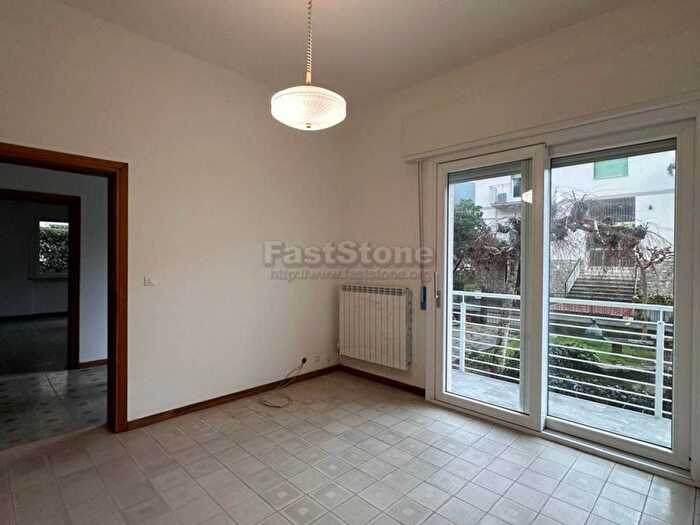 Appartamento con 5 locali in affitto in Piazza Cavalca, Centro, Vicopisano