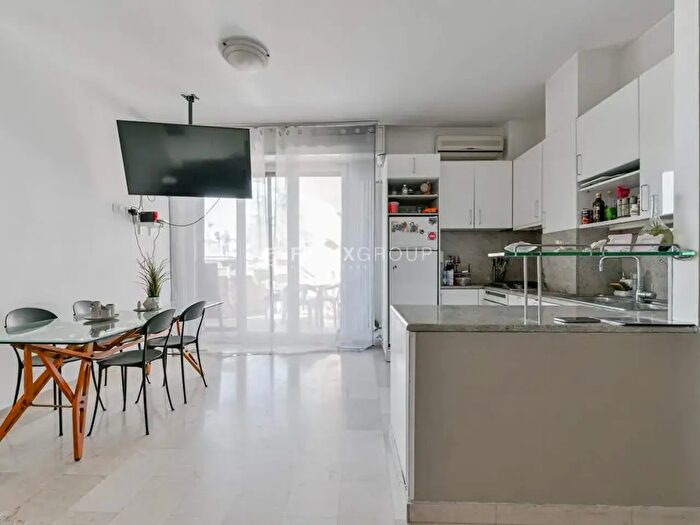 Appartamento quadrilocale in vendita in Via Mecenate, Milano