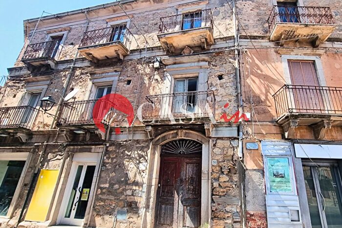 Appartamento con 7 locali in vendita in Fratelli Testa, Nicosia