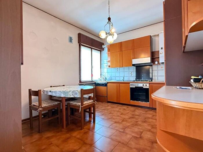 Appartamento trilocale in affitto in Via Patrioti, Colugna, Tavagnacco