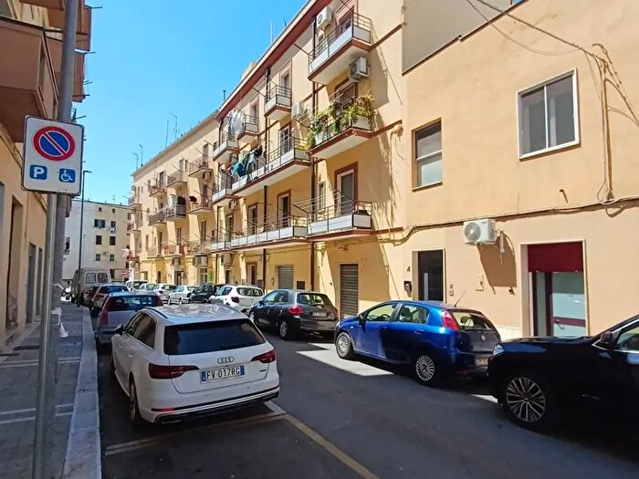 Appartamento quadrilocale in affitto in Via Sarra, Matera