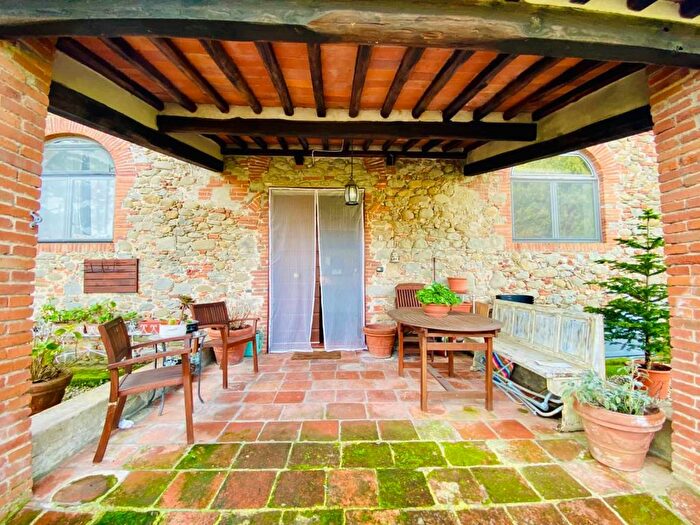 Casa trilocale in affitto in Strada della Lavandara, Gragnano Lappato, Capannori