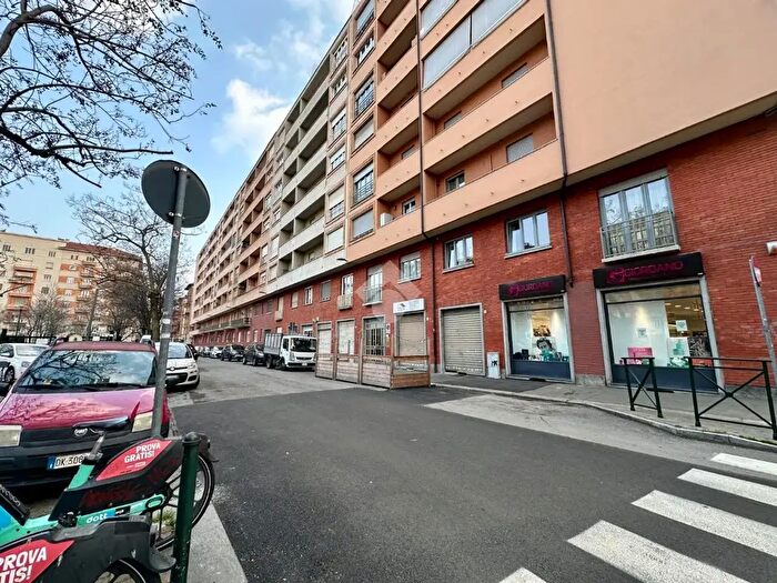 Appartamento trilocale in affitto in PZa Risorgimento, Torino