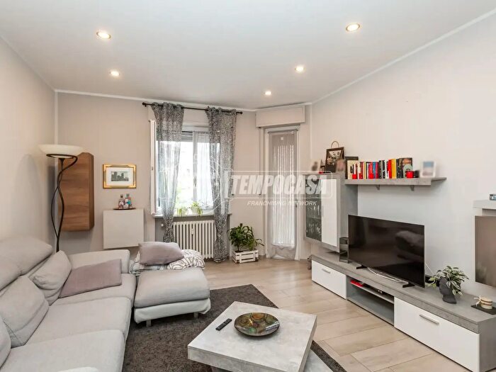 Appartamento quadrilocale in vendita in Via Busca d, Fossano