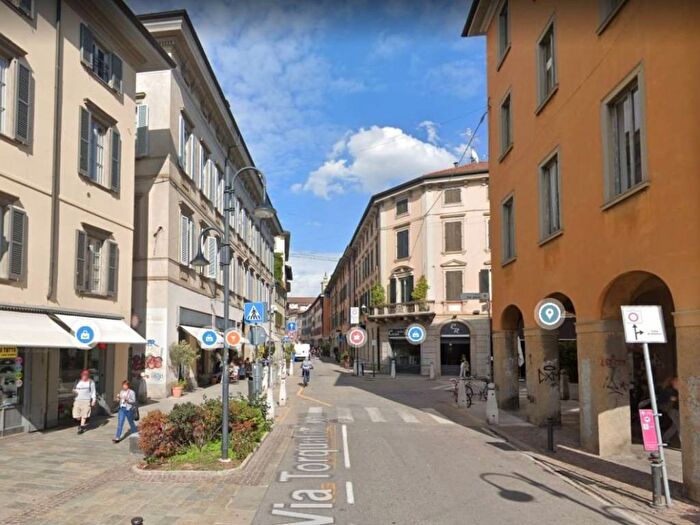 Appartamento bilocale in affitto in Via Torquato Tasso, Centro, Bergamo
