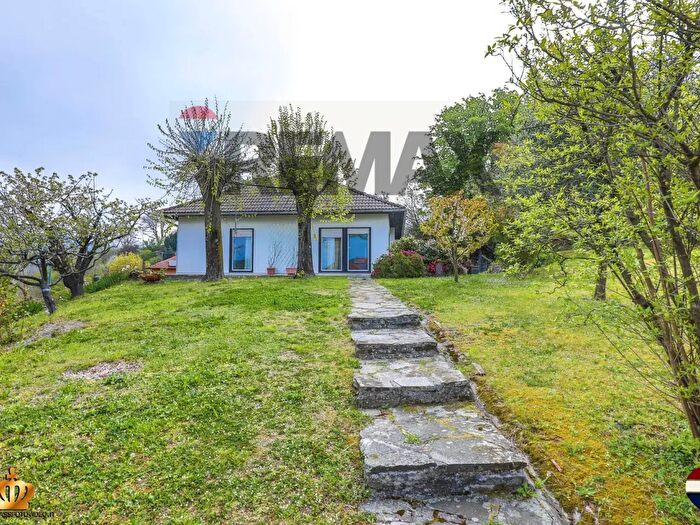 Casa con 12 locali in vendita in Via Galileo Galilei, SantOlcese