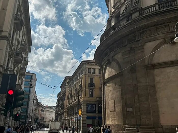 Appartamento quadrilocale in vendita in Milano