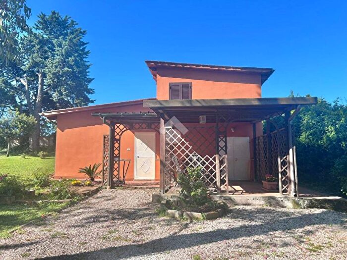 Casa trilocale in affitto in Castel di Leva, Roma