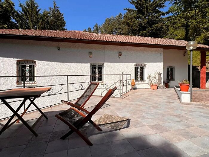Casa con 10 locali in vendita in Sp, Pontinvrea