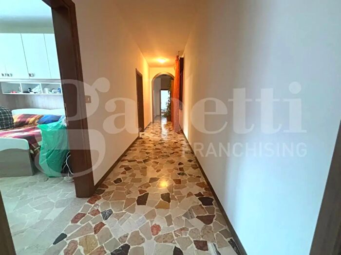 Appartamento quadrilocale in vendita in Via Predosa, Zola Predosa