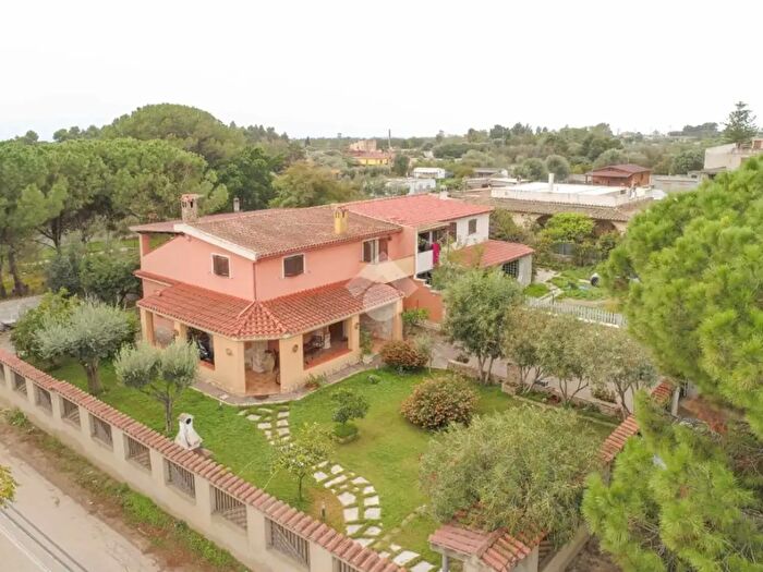 Casa con 5 locali in vendita in Via Pierre August Renoir, Quartu SantElena