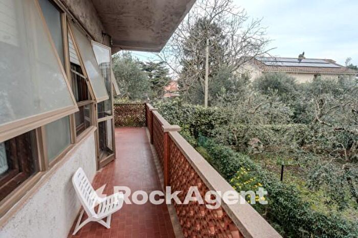 Appartamento con 5 locali in vendita in Circonvallazione dalla Chiesa, Fabrica Di Roma