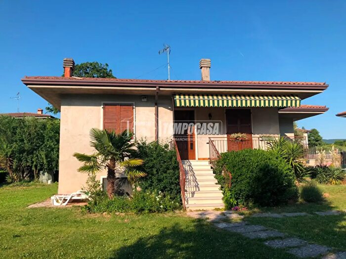 Casa trilocale in vendita in Affi