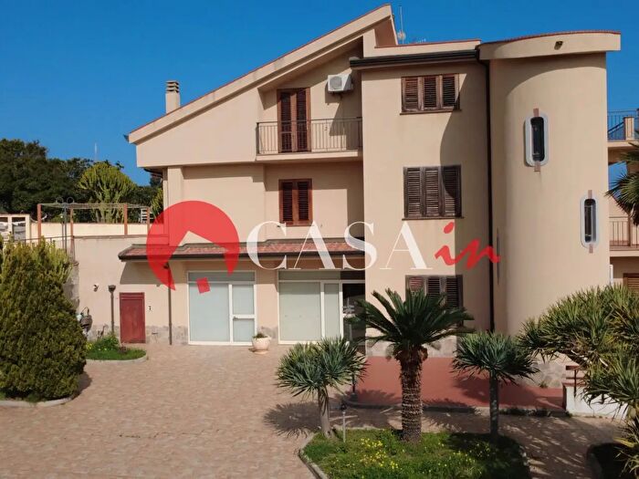 Casa con 20 locali in vendita in Contrada San Martino, Capo DOrlando
