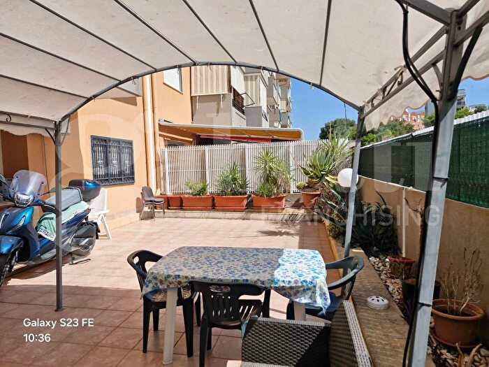 Appartamento quadrilocale in vendita in Viale del Lavoro n, Taranto