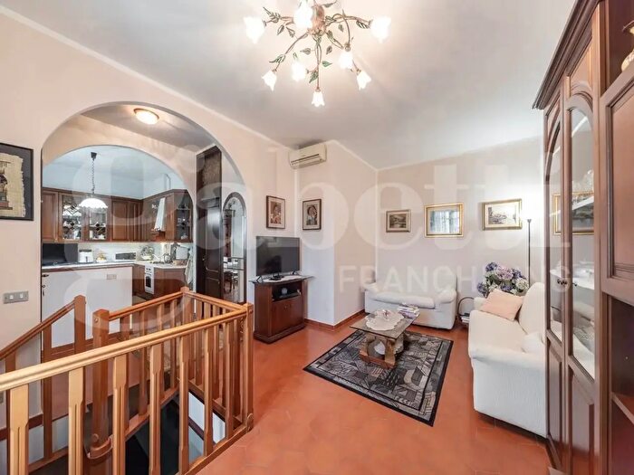 Casa con 5 locali in vendita in Via del Respiro, Monza