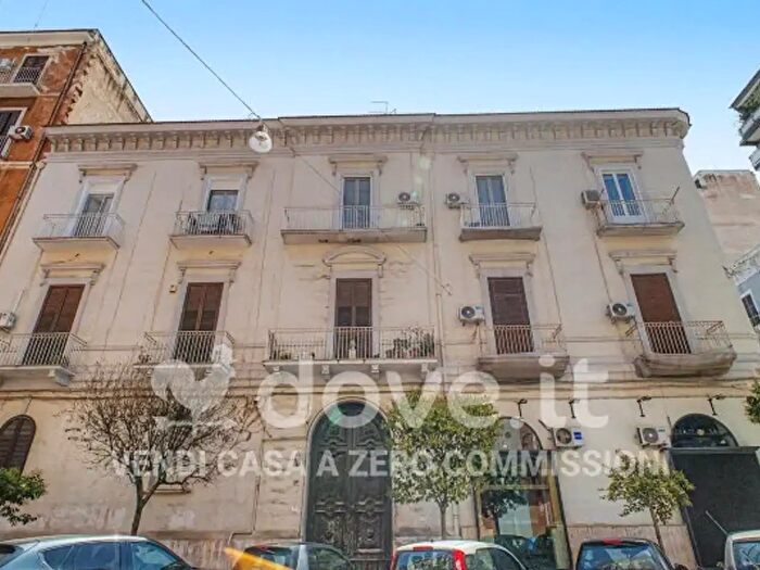 Appartamento trilocale in vendita in Via Giuseppe Pisanelli, Taranto